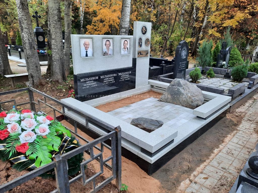 Комплекс на Троекуровском кладбище Фото 0